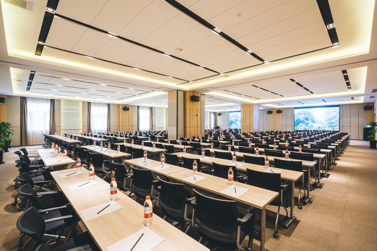 Atour Hotel Shanghai Hongqiao National Exhibition Center Minbei Road エクステリア 写真